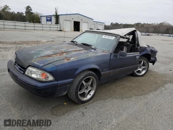 ✅ 1993 Ford Mustang LX • VIN: 1FACP44E4PF198262 • Лот: 89194255. Опубликован ранее на Copart с пробегом 56 500 миль. Бесплатный доступ к архиву аукционных продаж из США и подробный отчёт об истории автомобиля на DreamBid. Изображение 1.