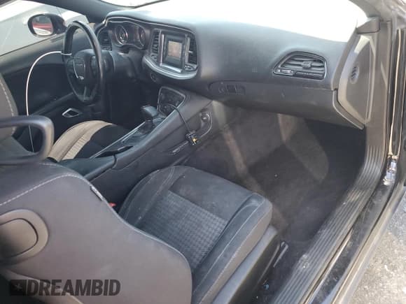 ✅ 2016 Dodge Challenger SXT Plus • VIN: 2C3CDZAG8GH184504 • Lot: 49632634. Wystawiony na Copart z przebiegiem 100 219 mil. Bezpłatny archiwum sprzedaży aukcyjnych z USA i szczegółowy raport historii pojazdu na DreamBid. Zdjęcie 8.