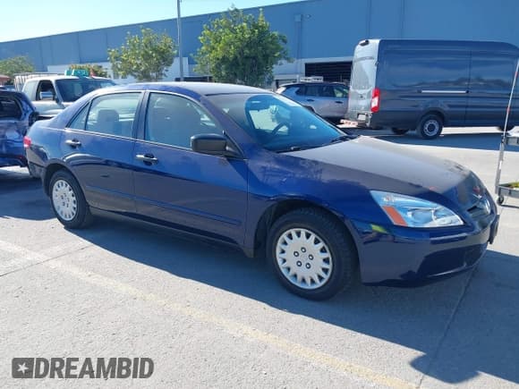 ✅ 2004 Honda Accord DX • VIN: 1HGCM55154A138800 • Lot: 43617472. Listed on IAAI with 35,894 mi. Free auction sales archive from the USA and detailed vehicle history report at DreamBid. Image 1.