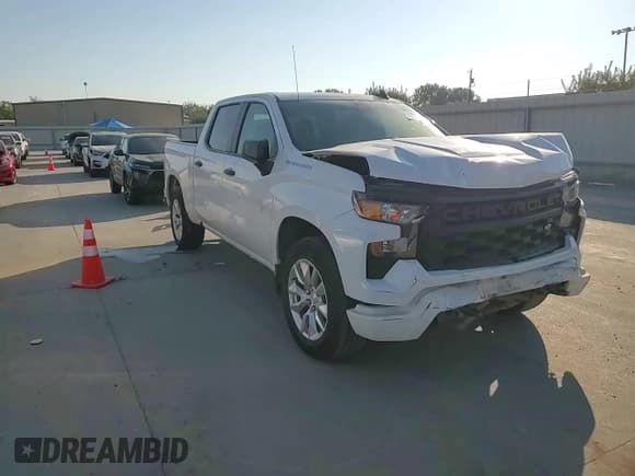✅ 2024 Chevrolet Silverado 1500 Custom • VIN: 3GCPABEK1RG285253 • Lot: 86497585. Wystawiony na Copart z przebiegiem 19 709 mil. Bezpłatny archiwum sprzedaży aukcyjnych z USA i szczegółowy raport historii pojazdu na DreamBid. Zdjęcie 13.