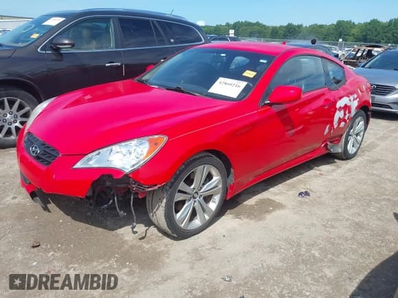 ✅ 2010 Hyundai Genesis Coupe Track • VIN: KMHHU6KH5AU017881 • Lot: 42860216. Wystawiony na IAAI z przebiegiem 73 566 mil. Bezpłatny archiwum sprzedaży aukcyjnych z USA i szczegółowy raport historii pojazdu na DreamBid. Zdjęcie 2.