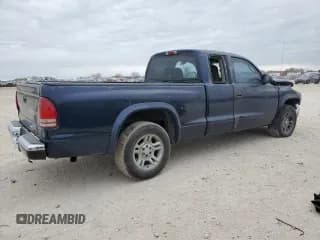 ✅ 2003 Dodge Dakota Sport • VIN: 1D7HL32X43S108223 • Lot: 88931165. Wystawiony na Copart z przebiegiem 205 744 mil. Bezpłatny archiwum sprzedaży aukcyjnych z USA i szczegółowy raport historii pojazdu na DreamBid. Zdjęcie 3.