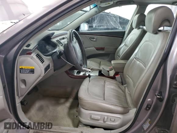 2008 Hyundai Azera Limited с VIN KMHFC46F98A254456, выставлен на аукционе Copart как лот 64950275 с пробегом 228 638 миль миль и Чистый • Clean title. История ставок и продаж доступна на DreamBid. Изображение 7.