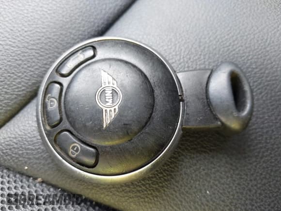 ✅ 2011 MINI Hardtop • VIN: WMWSU3C59BT092486 • Lot: 43936454. Listed on IAAI with 195,724 mi. Free auction sales archive from the USA and detailed vehicle history report at DreamBid. Image 11.