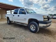 ✅ 2004 Chevrolet Silverado 2500HD LS • VIN: 1GCHK23U64F258369 • Lot: 71548495. Wystawiony na Copart z przebiegiem 225 690 mil. Bezpłatny archiwum sprzedaży aukcyjnych z USA i szczegółowy raport historii pojazdu na DreamBid. Zdjęcie 4.