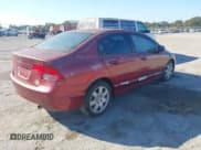 ✅ 2008 Honda Civic LX • VIN: 2HGFA16558H532790 • Lot: 43745318. Wystawiony na IAAI z przebiegiem 286 700 mil. Bezpłatny archiwum sprzedaży aukcyjnych z USA i szczegółowy raport historii pojazdu na DreamBid. Zdjęcie 4.