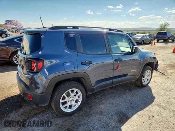 ✅ 2021 Jeep Renegade Freedom • VIN: ZACNJDAB8MPN16386 • Lot: 70880685. Wystawiony na Copart z przebiegiem 78 963 mil. Bezpłatny archiwum sprzedaży aukcyjnych z USA i szczegółowy raport historii pojazdu na DreamBid. Zdjęcie 3.