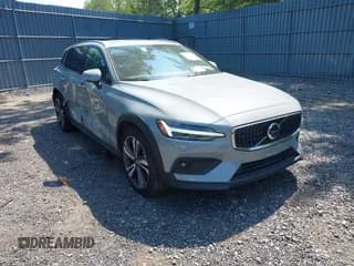 ✅ 2025 Volvo V60 Plus • VIN: YV4L12WK2S2149755 • Лот: 42785766. Опубликован ранее на IAAI с пробегом 2 053 миль. Бесплатный доступ к архиву аукционных продаж из США и подробный отчёт об истории автомобиля на DreamBid. Изображение 1.