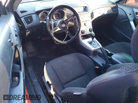 ✅ 2010 Hyundai Genesis Coupe Premium • VIN: KMHHT6KD3AU011125 • Lot: 42946285. Wystawiony na Copart z przebiegiem 111 031 mil. Bezpłatny archiwum sprzedaży aukcyjnych z USA i szczegółowy raport historii pojazdu na DreamBid. Zdjęcie 8.