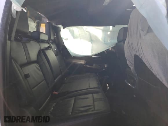 ✅ 2021 Chevrolet Silverado 1500 High Country • VIN: 1GCUYHED9MZ300271 • Lot: 81710284. Wystawiony na Copart z przebiegiem 52 622 mil. Bezpłatny archiwum sprzedaży aukcyjnych z USA i szczegółowy raport historii pojazdu na DreamBid. Zdjęcie 10.