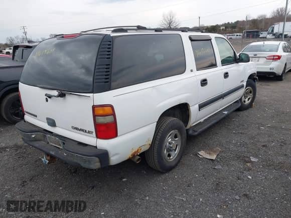 2000 Chevrolet Suburban LT с VIN 3GNFK16T7YG222237, выставлен на аукционе IAAI как лот 41613604 с пробегом 258 537 миль миль и . История ставок и продаж доступна на DreamBid. Изображение 4.