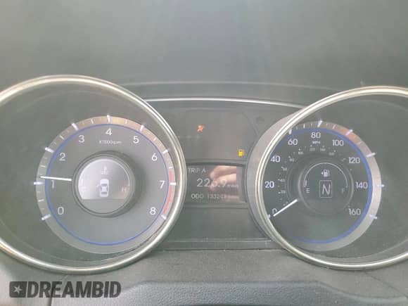 2011 Hyundai Sonata Limited с VIN 5NPEC4AC6BH173119, выставлен на аукционе Copart как лот 81851465 с пробегом 133 249 миль миль и Списание • Salvage title. История ставок и продаж доступна на DreamBid. Изображение 9.