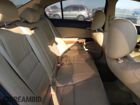 ✅ 2012 Honda Accord EX-L • VIN: 1HGCP2F87CA130746 • Lot: 70998995. Wystawiony na Copart z przebiegiem 121 915 mil. Bezpłatny archiwum sprzedaży aukcyjnych z USA i szczegółowy raport historii pojazdu na DreamBid. Zdjęcie 10.