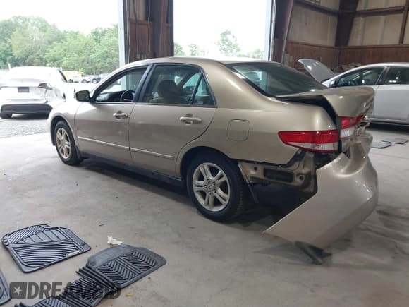 ✅ 2003 Honda Accord VP • VIN: 1HGCM55143A047368 • Lot: 42607597. Wystawiony na IAAI z przebiegiem 266 502 mil. Bezpłatny archiwum sprzedaży aukcyjnych z USA i szczegółowy raport historii pojazdu na DreamBid. Zdjęcie 3.