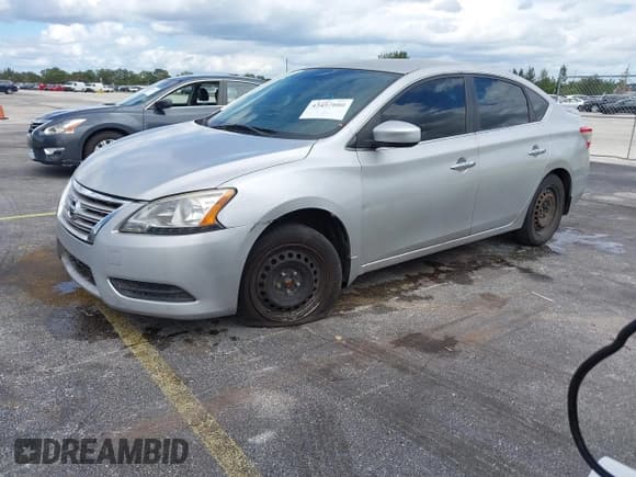 ✅ 2014 Nissan Sentra S • VIN: 3N1AB7AP1EL675663 • Lot: 43457880. Wystawiony na IAAI z przebiegiem 133 209 mil. Bezpłatny archiwum sprzedaży aukcyjnych z USA i szczegółowy raport historii pojazdu na DreamBid. Zdjęcie 2.