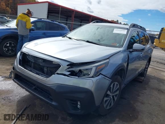 ✅ 2020 Subaru Outback Premium • VIN: 4S4BTACC2L3270499 • Lot: 43524512. Listed on IAAI with 114,429 mi. Free auction sales archive from the USA and detailed vehicle history report at DreamBid. Image 18.