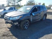 ✅ 2018 Toyota Highlander Limited Platinum • VIN: 5TDDZRFH1JS915219 • Lot: 43360707. Listed on IAAI with 62,176 mi. Free auction sales archive from the USA and detailed vehicle history report at DreamBid. Image 2.