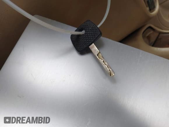 ✅ 2004 Mercedes-Benz M 350 • VIN: 4JGAB57E44A509601 • Лот: 42745113. Опубликован ранее на IAAI с пробегом 250 324 миль. Бесплатный доступ к архиву аукционных продаж из США и подробный отчёт об истории автомобиля на DreamBid. Изображение 11.