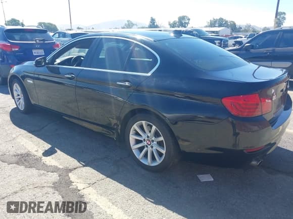 ✅ 2014 BMW 5 Series 535i • VIN: WBA5B1C55ED483074 • Lot: 43012811. Listed on IAAI with 95,876 mi. Free auction sales archive from the USA and detailed vehicle history report at DreamBid. Image 3.
