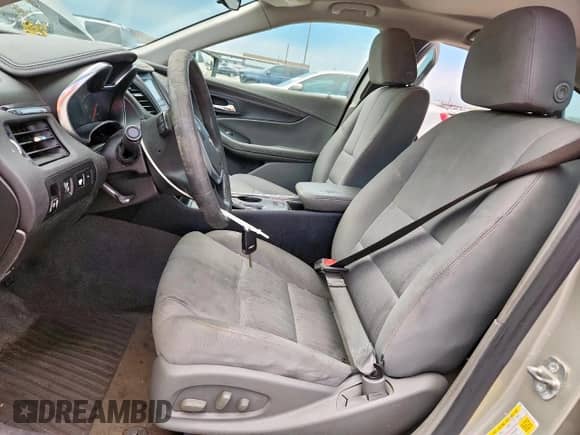 2015 Chevrolet Impala LS z VIN 2G11Z5SL7F9115779, wystawiony jako Copart lot #91100545 z przebiegiem 175 644 mil mil oraz Czysty tytuł • Clean title. Historia ofert i sprzedaży dostępna na DreamBid. Obrazek 7.