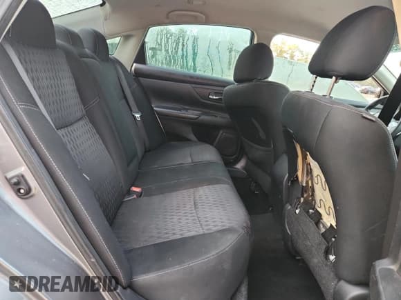 ✅ 2018 Nissan Altima S • VIN: 1N4AL3AP4JC479909 • Lot: 89459805. Wystawiony na Copart z przebiegiem 98 825 mil. Bezpłatny archiwum sprzedaży aukcyjnych z USA i szczegółowy raport historii pojazdu na DreamBid. Zdjęcie 10.