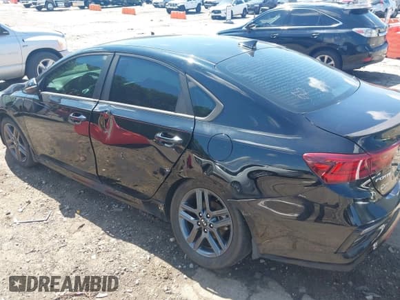 ✅ 2020 Kia Forte GT-Line • VIN: 3KPF34AD7LE151410 • Lot: 42853194. Wystawiony na IAAI z przebiegiem 92 974 mil. Bezpłatny archiwum sprzedaży aukcyjnych z USA i szczegółowy raport historii pojazdu na DreamBid. Zdjęcie 6.