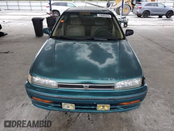 1993 Honda Accord LX with VIN 1HGCB7553PA167124, listed as a Copart auction lot 73680324 with 357,564 mi miles and Salvage title. Bid and sale history available at DreamBid. Image 5.