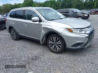 2019 Mitsubishi Outlander ES с VIN JA4AZ3A39KZ020082, выставлен на аукционе IAAI как лот 42680817 с пробегом 137 555 миль миль и . История ставок и продаж доступна на DreamBid. Изображение 1.