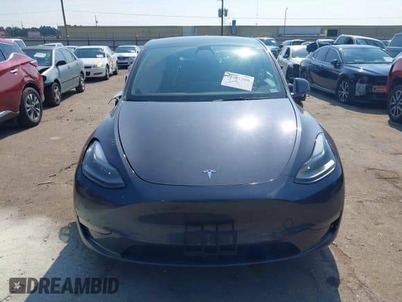 ✅ 2023 Tesla Model Y Performance • VIN: 7SAYGDEFXPF711562 • Lot: 43081300. Wystawiony na IAAI z przebiegiem Nie podano. Bezpłatny archiwum sprzedaży aukcyjnych z USA i szczegółowy raport historii pojazdu na DreamBid. Zdjęcie 11.