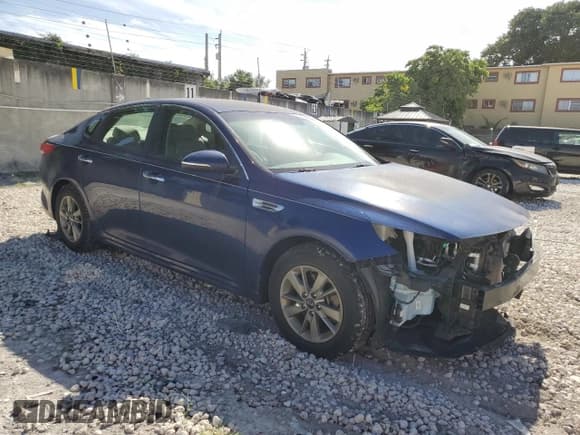 ✅ 2016 Kia Optima LX Turbo • VIN: 5XXGT4L18GG034164 • Lot: 92080435. Wystawiony na Copart z przebiegiem 105 060 mil. Bezpłatny archiwum sprzedaży aukcyjnych z USA i szczegółowy raport historii pojazdu na DreamBid. Zdjęcie 4.