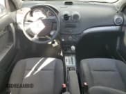 ✅ 2008 Chevrolet Aveo LT • VIN: KL1TG56658B261388 • Lot: 45560525. Wystawiony na Copart z przebiegiem 104 915 mil. Bezpłatny archiwum sprzedaży aukcyjnych z USA i szczegółowy raport historii pojazdu na DreamBid. Zdjęcie 8.