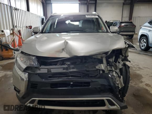 ✅ 2020 Mitsubishi Outlander SE • VIN: JA4AD3A33LZ032471 • Lot: 91442135. Listed on Copart with 93,990 mi. Free auction sales archive from the USA and detailed vehicle history report at DreamBid. Image 5.