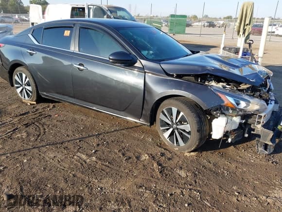 ✅ 2021 Nissan Altima SV • VIN: 1N4BL4DV4MN302077 • Lot: 43435433. Wystawiony na IAAI z przebiegiem 78 480 mil. Bezpłatny archiwum sprzedaży aukcyjnych z USA i szczegółowy raport historii pojazdu na DreamBid. Zdjęcie 1.
