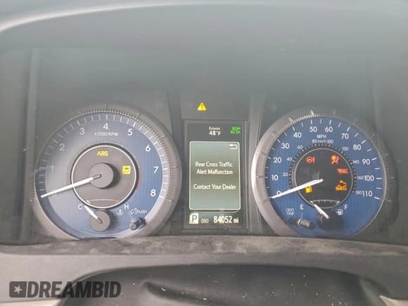 ✅ 2019 Toyota Sienna XLE • VIN: 5TDDZ3DC9KS226292 • Lot: 95211375. Wystawiony na Copart z przebiegiem 84 052 mil. Bezpłatny archiwum sprzedaży aukcyjnych z USA i szczegółowy raport historii pojazdu na DreamBid. Zdjęcie 9.