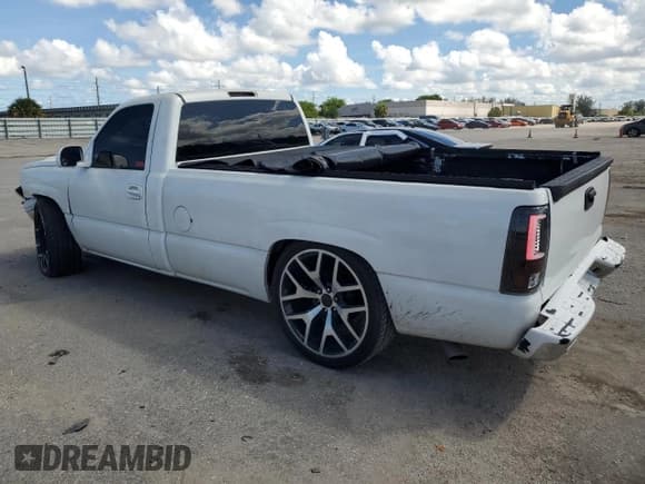 ✅ 2007 Chevrolet Silverado 1500 Work Truck • VIN: 1GCEC14X27Z170442 • Lot: 72950844. Listed on Copart with 213,958 mi. Free auction sales archive from the USA and detailed vehicle history report at DreamBid. Image 2.