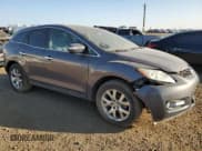 ✅ 2009 Mazda CX-7 Sport • VIN: JM3ER293290218238 • Лот: 81576475. Опубликован ранее на Copart с пробегом 205 687 миль. Бесплатный доступ к архиву аукционных продаж из США и подробный отчёт об истории автомобиля на DreamBid. Изображение 4.