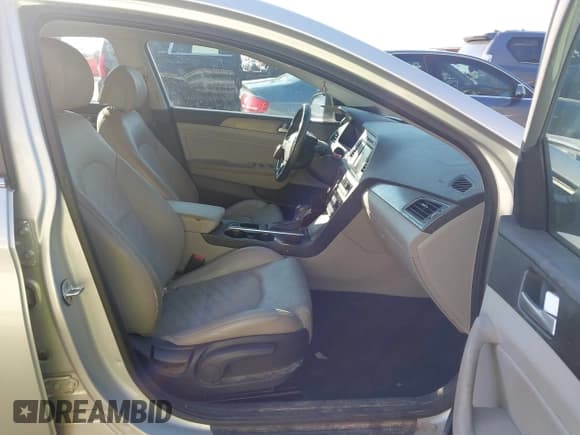 ✅ 2017 Hyundai Sonata Sport • VIN: 5NPE34AF9HH441521 • Лот: 43338565. Опубликован ранее на IAAI с пробегом 160 875 миль. Бесплатный доступ к архиву аукционных продаж из США и подробный отчёт об истории автомобиля на DreamBid. Изображение 5.