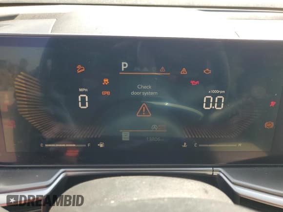 ✅ 2025 Kia Sorento S • VIN: 5XYRL4JC7SG310111 • Lot: 85742605. Listed on Copart with 13,806 mi. Free auction sales archive from the USA and detailed vehicle history report at DreamBid. Image 9.