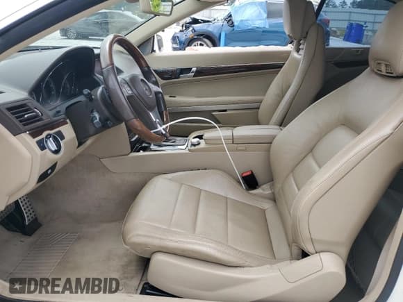 ✅ 2012 Mercedes-Benz E 550 • VIN: WDDKK7DF0CF164950 • Лот: 58157325. Опубликован ранее на Copart с пробегом 46 077 миль. Бесплатный доступ к архиву аукционных продаж из США и подробный отчёт об истории автомобиля на DreamBid. Изображение 7.