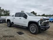 ✅ 2025 Chevrolet Silverado 2500HD Custom • VIN: 2GC4KME70S1141375 • Лот: 71691045. Опубликован ранее на Copart с пробегом 5 046 миль. Бесплатный доступ к архиву аукционных продаж из США и подробный отчёт об истории автомобиля на DreamBid. Изображение 4.