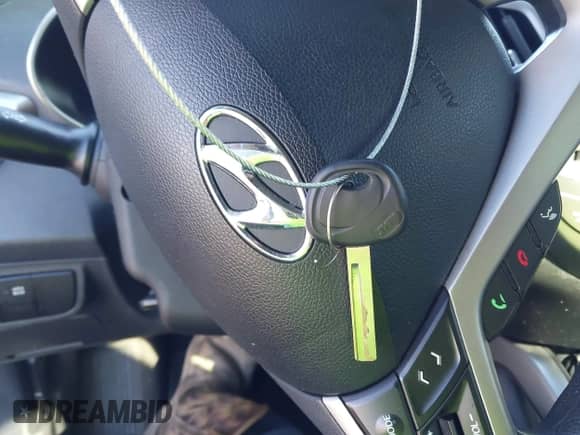 2013 Hyundai Veloster w/Black Int с VIN KMHTC6AD9DU093846, выставлен на аукционе IAAI как лот 43617895 с пробегом 179 710 миль миль и . История ставок и продаж доступна на DreamBid. Изображение 11.