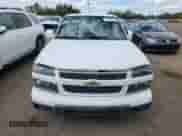 2011 Chevrolet Colorado Work Truck z VIN 1GCESBFE7B8138783, wystawiony jako Copart lot #70294125 z przebiegiem 202 755 mil mil oraz Czysty tytuł • Clean title. Historia ofert i sprzedaży dostępna na DreamBid. Obrazek 5.
