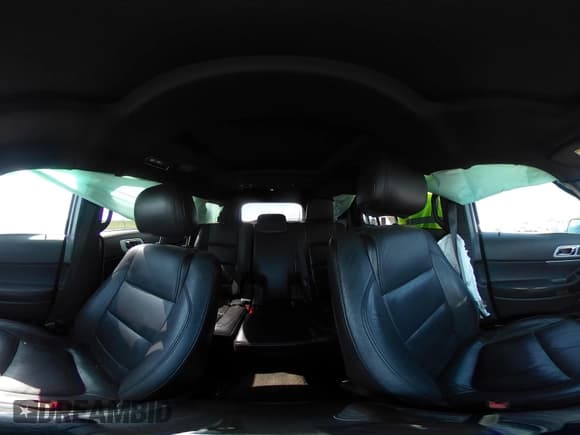 ✅ 2015 Ford Explorer XLT • VIN: 1FM5K8D81FGA13379 • Lot: 42275630. Wystawiony na IAAI z przebiegiem 169 545 mil. Bezpłatny archiwum sprzedaży aukcyjnych z USA i szczegółowy raport historii pojazdu na DreamBid. Zdjęcie 18.