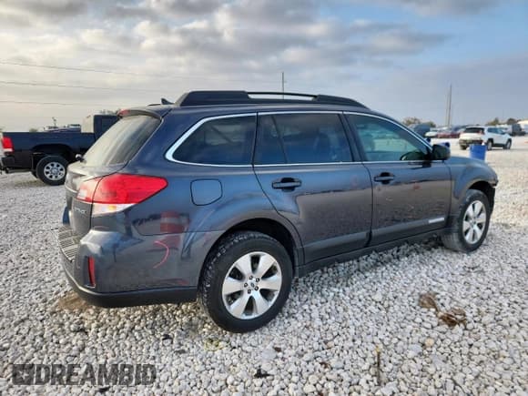 ✅ 2011 Subaru Outback Limited Power Moon • VIN: 4S4BRCKC9B3400093 • Лот: 93066415. Опубликован ранее на Copart с пробегом 75 708 миль. Бесплатный доступ к архиву аукционных продаж из США и подробный отчёт об истории автомобиля на DreamBid. Изображение 3.