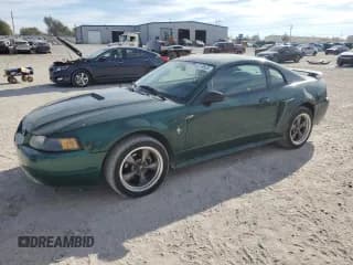 ✅ 2001 Ford Mustang Standard • VIN: 1FAFP40421F153936 • Lot: 92379525. Wystawiony na Copart z przebiegiem 41 282 mil. Bezpłatny archiwum sprzedaży aukcyjnych z USA i szczegółowy raport historii pojazdu na DreamBid. Zdjęcie 1.