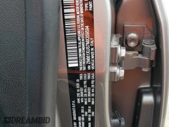 ✅ 2021 Maserati Levante GranSport • VIN: ZN661XUS7MX359594 • Лот: 82664484. Опубликован ранее на Copart с пробегом Не указан. Бесплатный доступ к архиву аукционных продаж из США и подробный отчёт об истории автомобиля на DreamBid. Изображение 15.