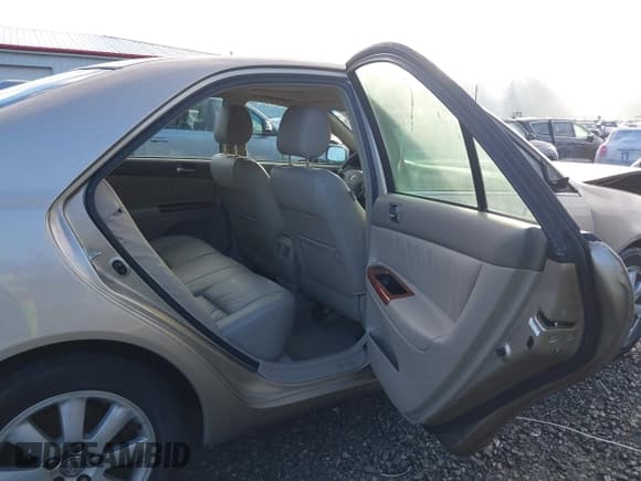 ✅ 2004 Toyota Camry LE • VIN: JTDBF30K240157853 • Лот: 43609826. Опубликован ранее на IAAI с пробегом 117 806 миль. Бесплатный доступ к архиву аукционных продаж из США и подробный отчёт об истории автомобиля на DreamBid. Изображение 8.