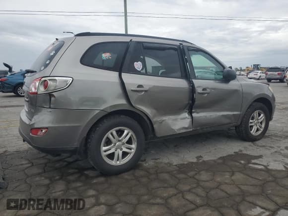 ✅ 2011 Hyundai Santa Fe GLS • VIN: 5XYZG3AB7BG071438 • Lot: 85361375. Listed on Copart with 211,087 mi. Free auction sales archive from the USA and detailed vehicle history report at DreamBid. Image 3.