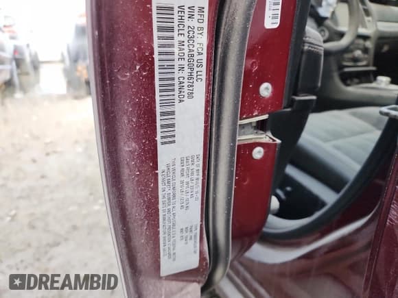 ✅ 2023 Chrysler 300 S • VIN: 2C3CCABG0PH678780 • Лот: 93747875. Опубликован ранее на Copart с пробегом 35 754 миль. Бесплатный доступ к архиву аукционных продаж из США и подробный отчёт об истории автомобиля на DreamBid. Изображение 12.