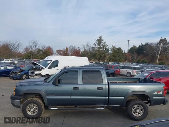 ✅ 2007 Chevrolet Silverado 2500HD LT1 • VIN: 1GCHK23D17F104544 • Лот: 43536939. Опубликован ранее на IAAI с пробегом 256 950 миль. Бесплатный доступ к архиву аукционных продаж из США и подробный отчёт об истории автомобиля на DreamBid. Изображение 14.
